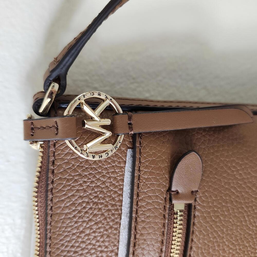 New Michael Kors Jet Set Charm Small North/South Flat Crossbody - Picture 6 of 13